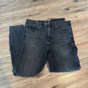 GAP Women's Skinny Jeans in Washed Black